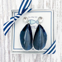 mussel shell earrings NAVY {poppy}-silver