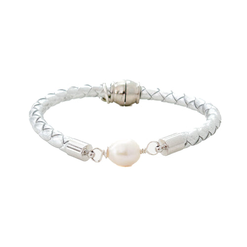 pearl girl bracelet (silver leather)