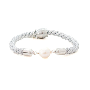 pearl girl bracelet (silver twist)