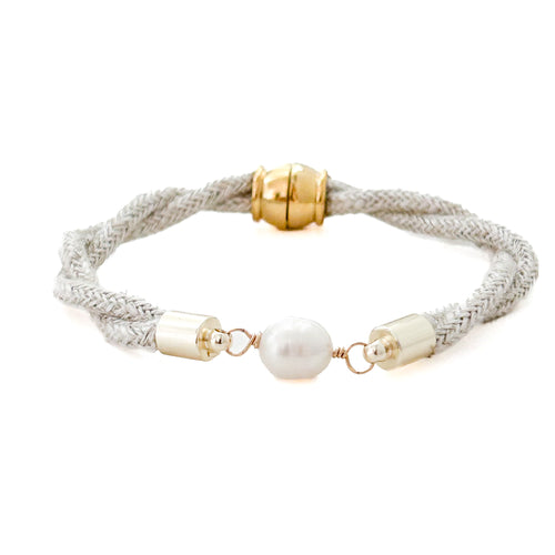 weekender pearl girl bracelet {linen twist}