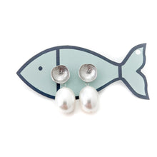 pearl lover earrings- silver