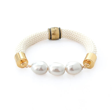 pinkies up ivory pearl