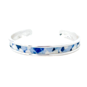 yacht hopper bangle {hydrangea petal blue]- silver