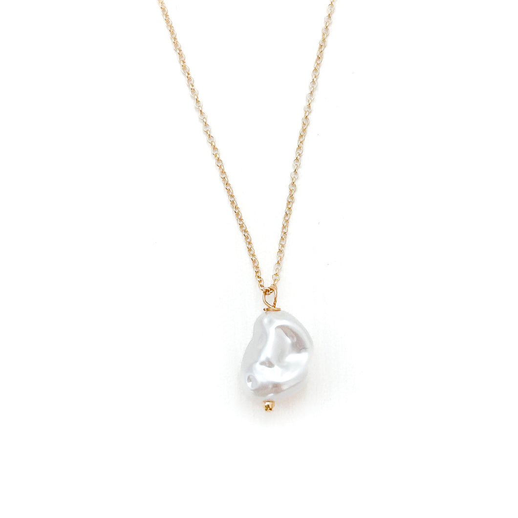 faux baroque pearl dainty chain necklace