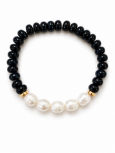 Navy Freshwater Pearl Stretch Bracelet
