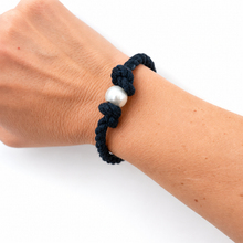 Mooring knot pearl bracelet- Navy Twist