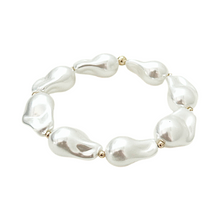 baroque pearl bracelet