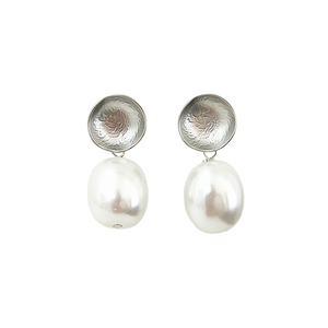 pearl lover earrings- silver