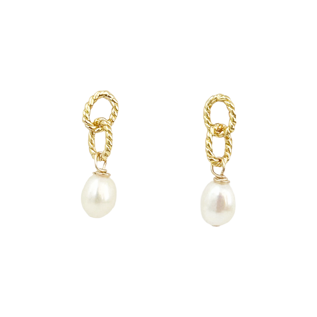 natucial chain pearl dangles