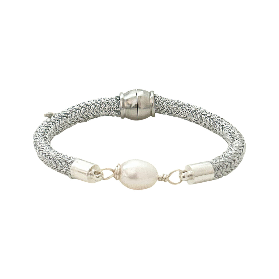 pearl girl bracelet {silver rope}