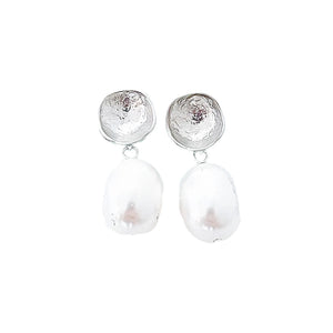 pearl lover earrings- silver