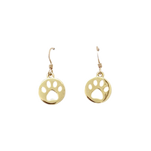 paw dangles