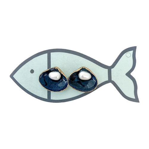 pearl clam shell studs-navy/gold