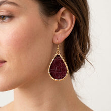 Burgundy Crocodile Embossed Mini Schooner