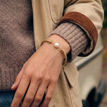 Pearl Girl Bracelet-Gold Leather