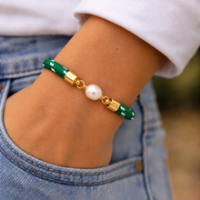 Pearl Girl–green dash rope