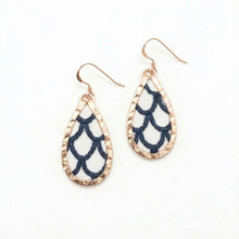 Sailcloth Scallop Mini Keel Teardrop Earrings