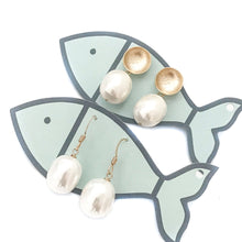 pearl lover earrings- gold